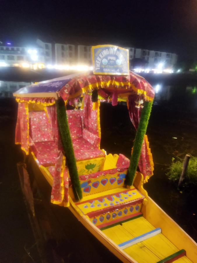 Houseboat Holiday Home Srinagar  Exterior photo